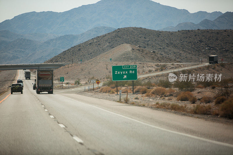 Zzyzx原名Soda Springs，是加利福尼亚州圣贝纳迪诺县的一个非注册社区